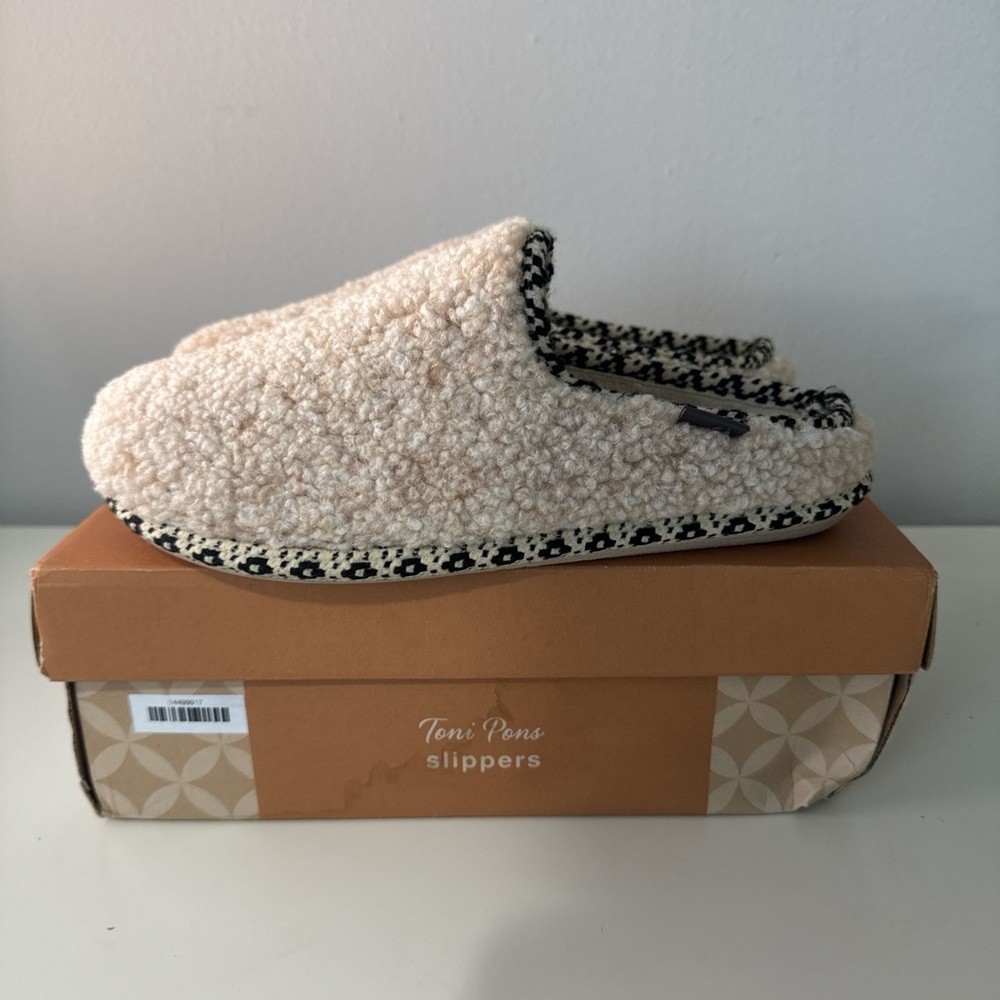 Toni Pons Slippers - Picture 2 of 6